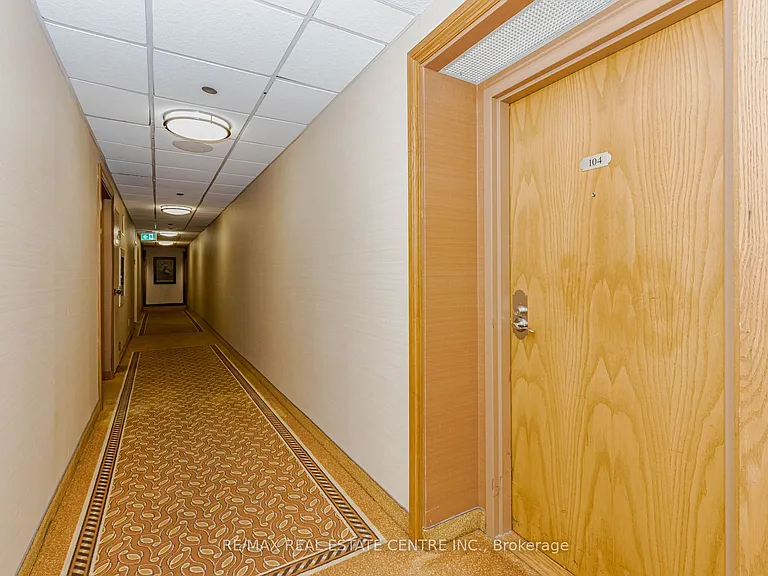 310 Mill St S #104 — Photo 7