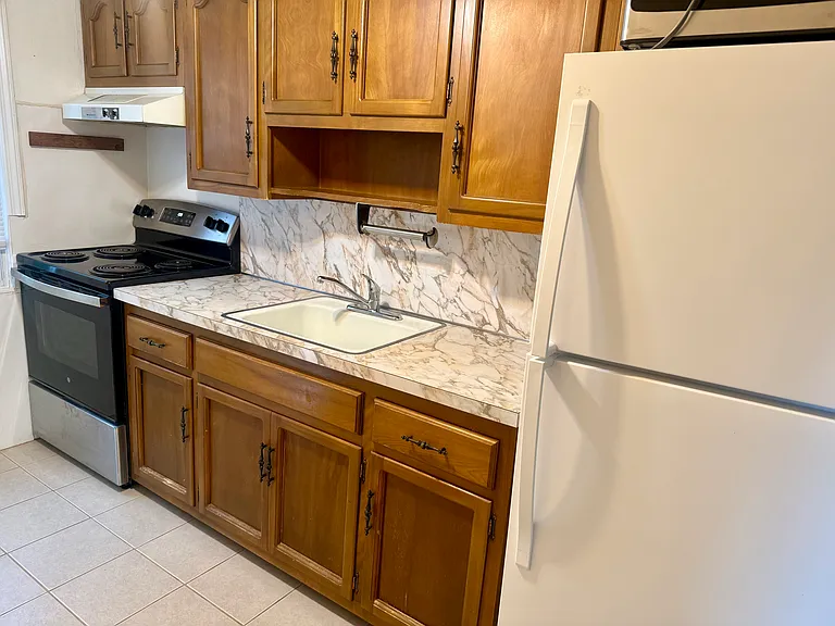 1777 Stone Ave — Photo 9