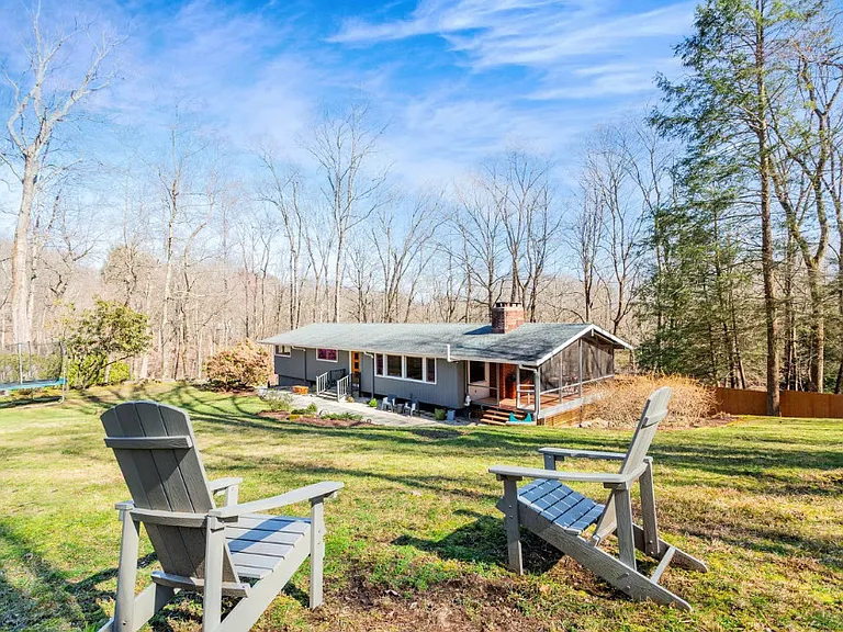 38 High Noon Rd — Photo 3