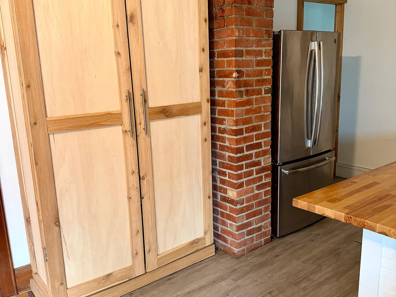 2 bed, 1400 sqft, $1,650 — Photo 3