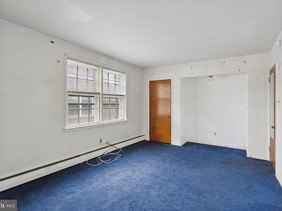 4th image of 4115 Woodland Ave