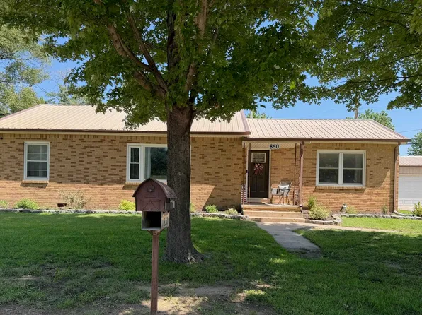 850 W 41st St S, Wichita, KS 67217