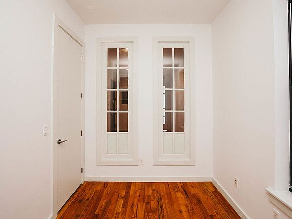 2nd image of 330 Harman St APT 1R