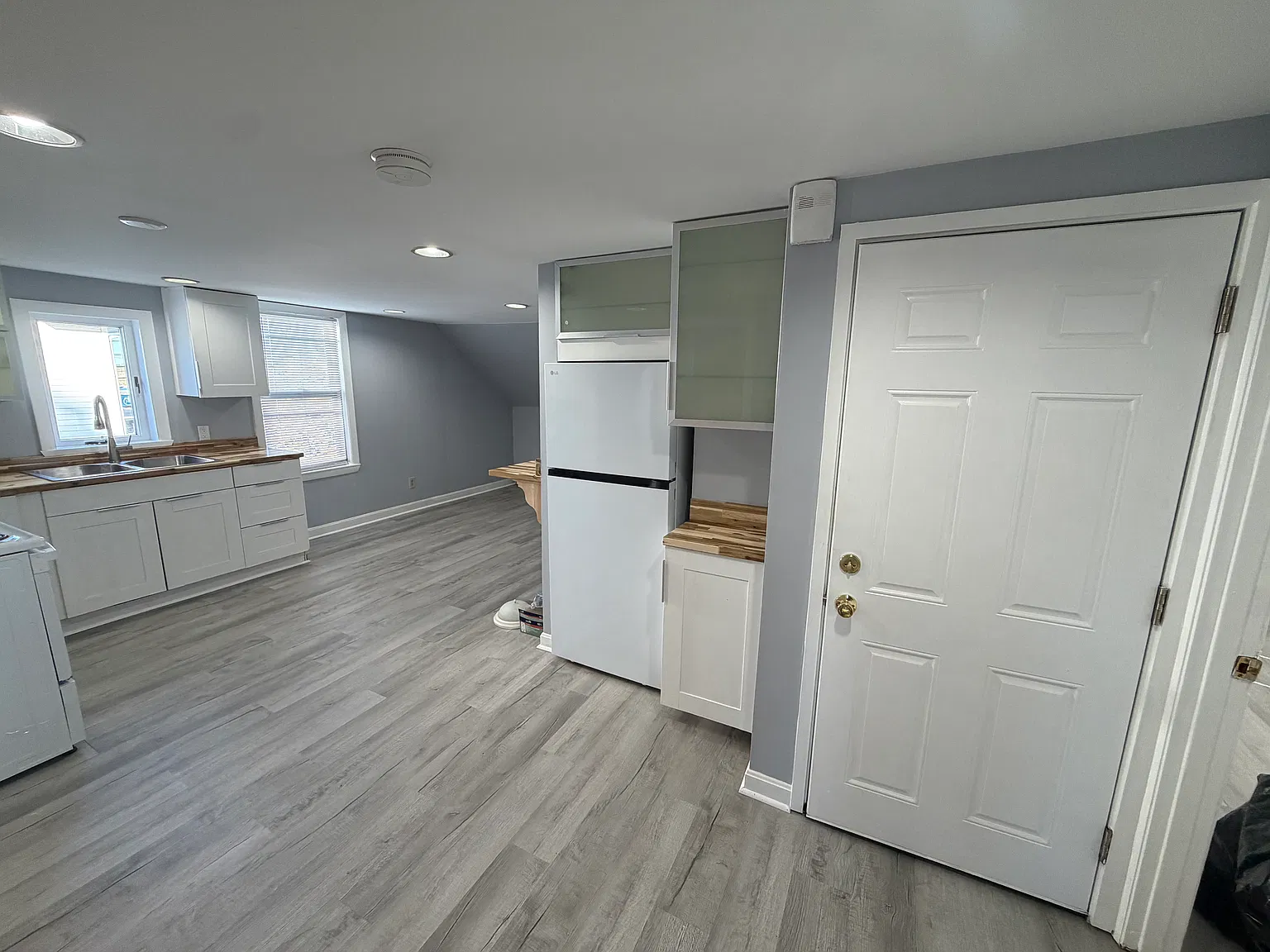 3 bed, 800 sqft, $2,750 — Photo 4