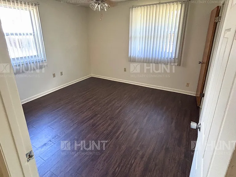 135 W Dove Ln — Photo 9