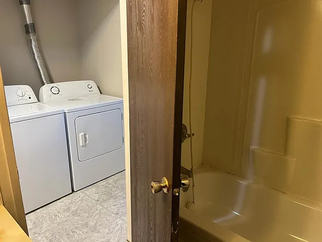 14 Cardinal Ave — Photo 13