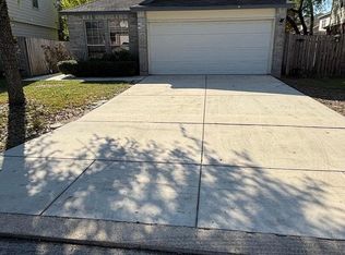 10246 Roseangel Ln, Helotes, TX 78023
