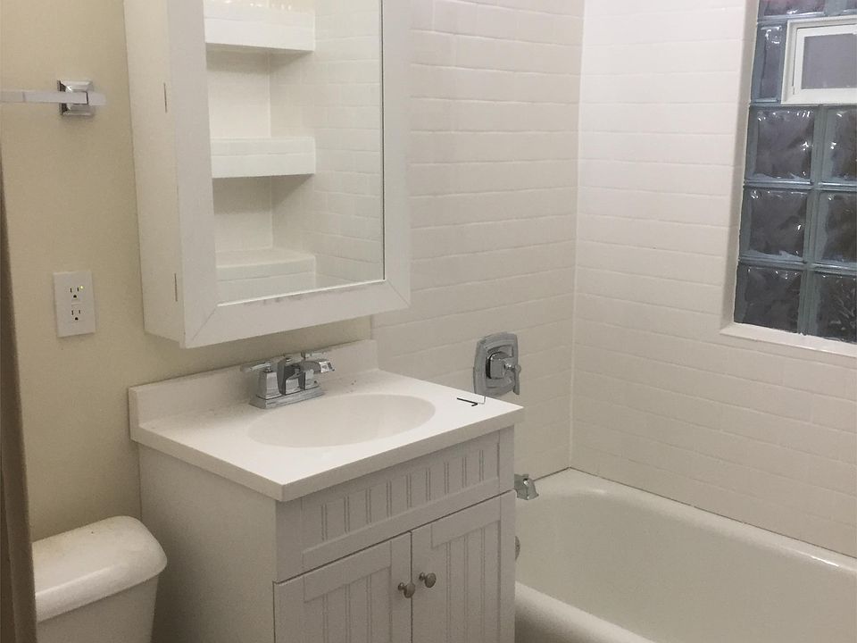 1st image of 3069 S Kinnickinnic Ave APT 1