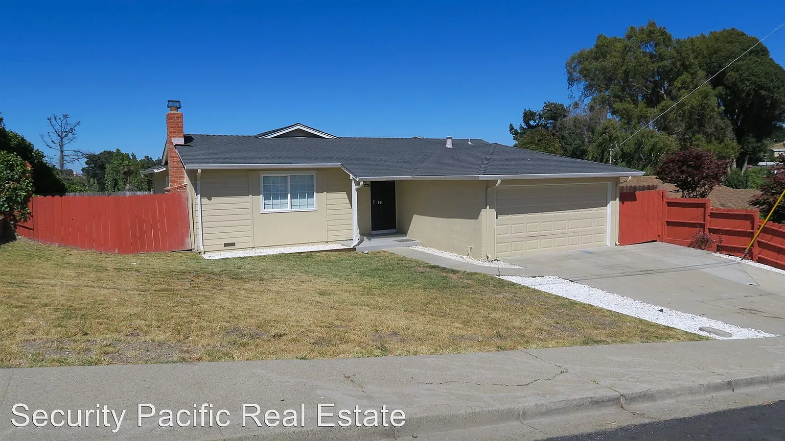 2900 Sargent Ave photo 1
