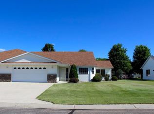 324 5th Cir SW, Blooming Prairie, MN 55917
