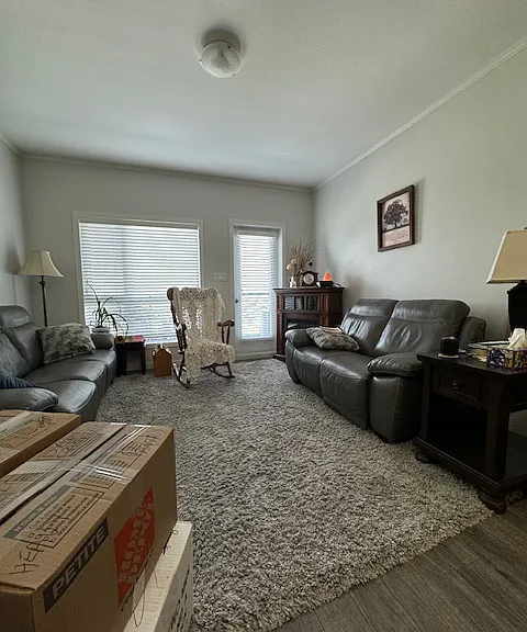 545 Hassard Close — Photo 14