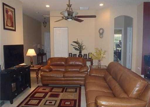 3rd image of 120 Glencullen Cir