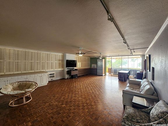 2nd image of 2500 Kalakaua Ave APT 201