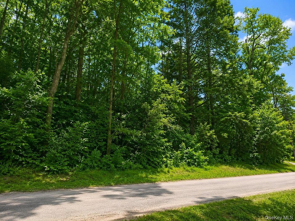 1st image of Benton Hollow Road