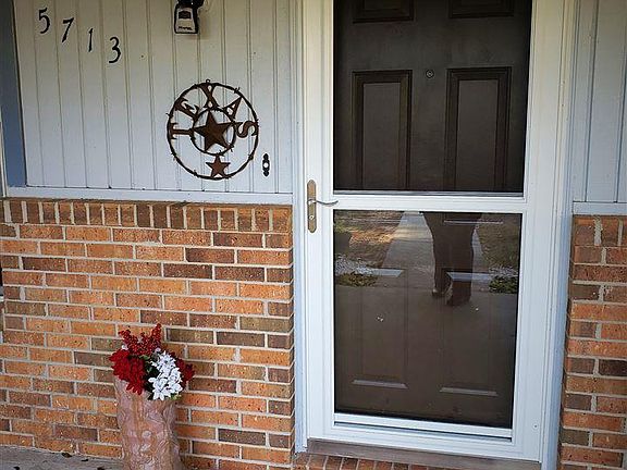 3rd image of 5713 Whiteoak Ln