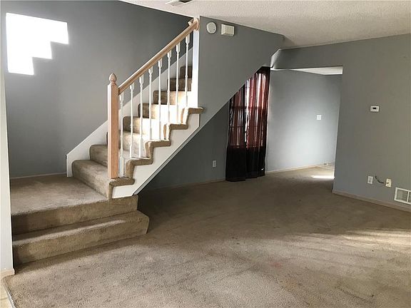 4th image of 1347 SE Lexington Ave #136D