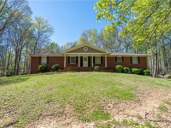 2760 Hicks Rd SW, Marietta, GA 30060