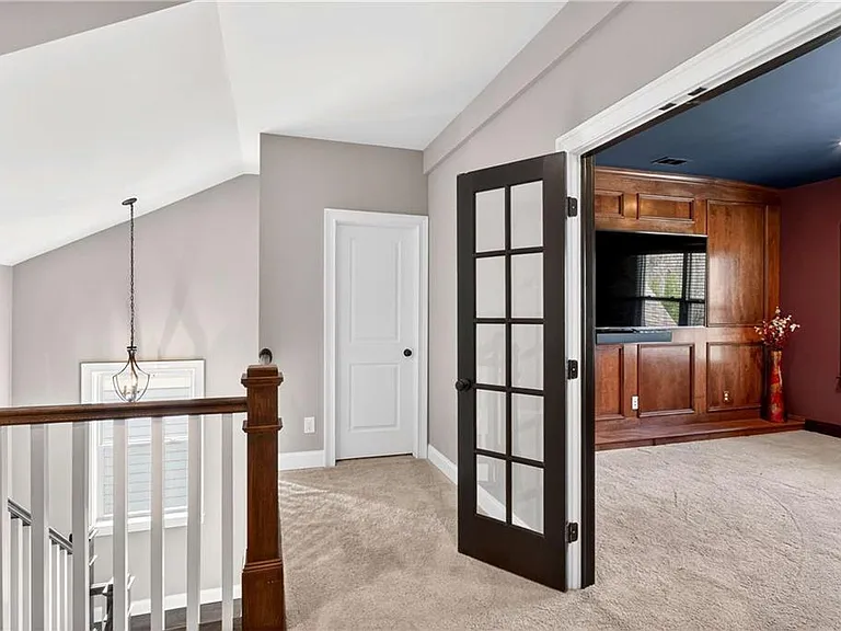 2607 Lulworth Ln — Photo 45