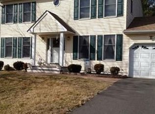 4 Trestle Way, Dayton, NJ 08810