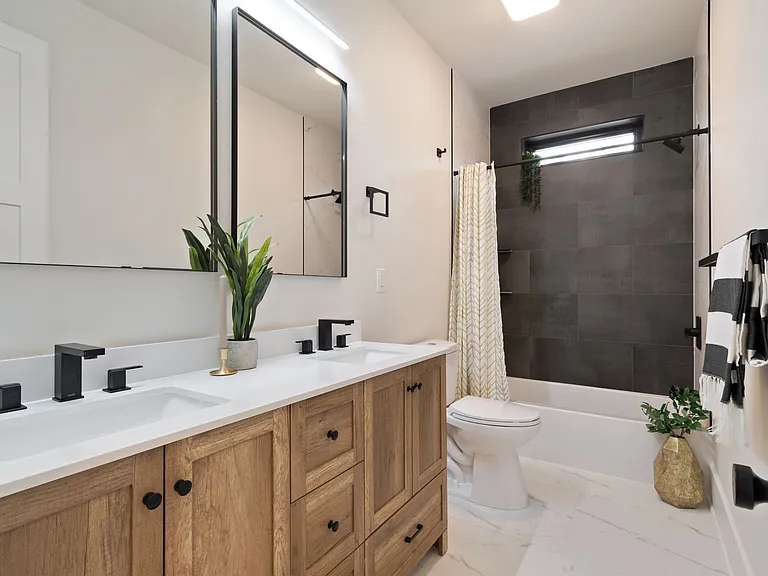 1240 Kenmore Pl — Photo 58