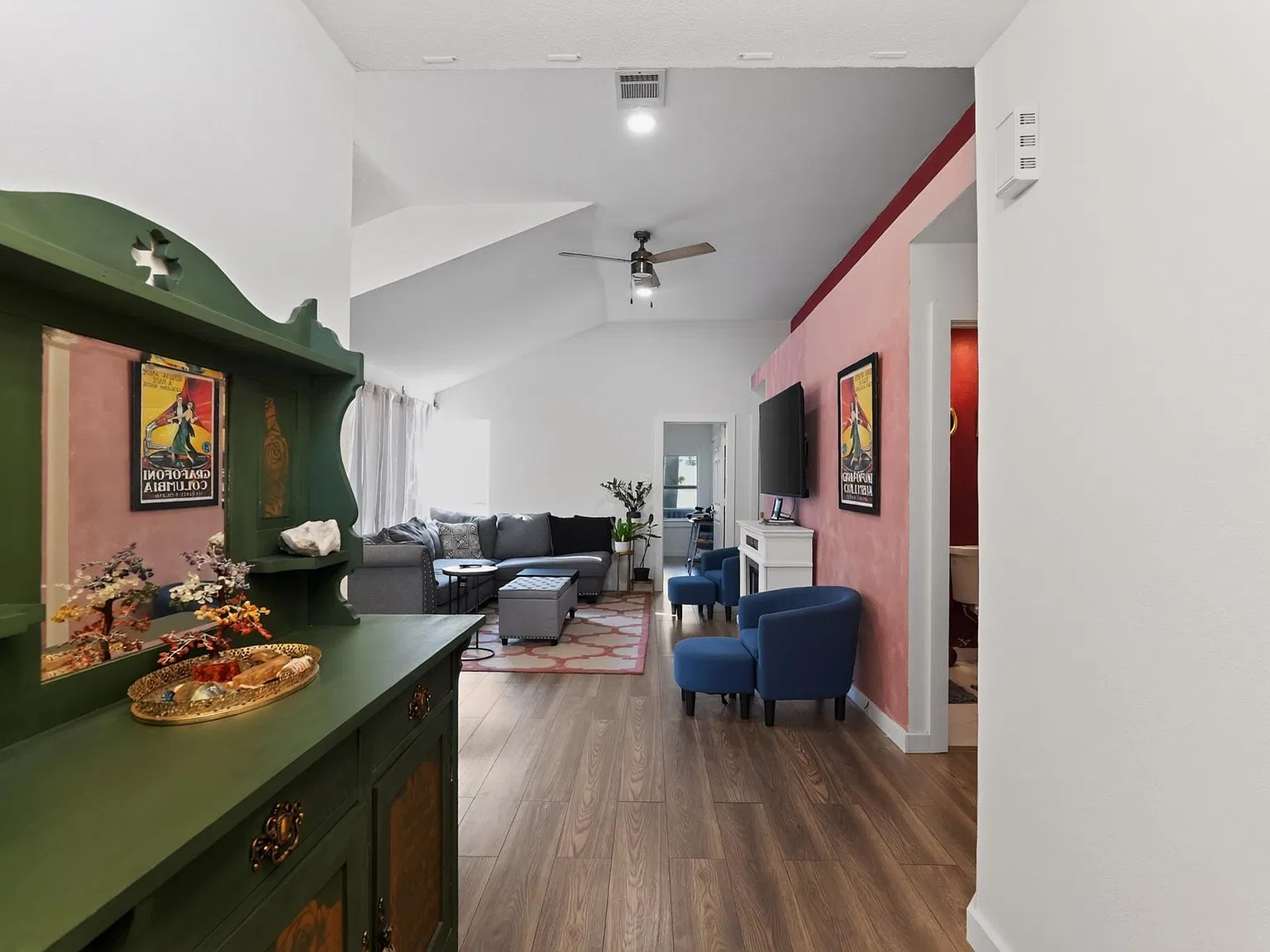 4 bed, 2.0 bath, 1700 sqft, $1,825 — Photo 4