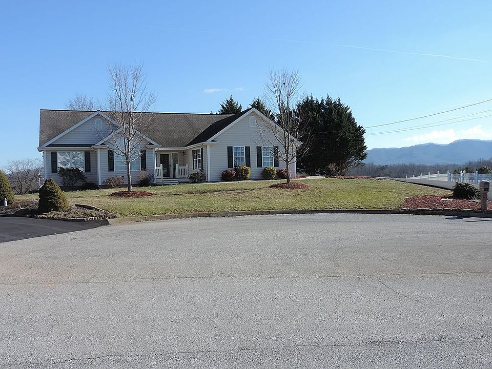 1st image of 105 Pinebark Dr
