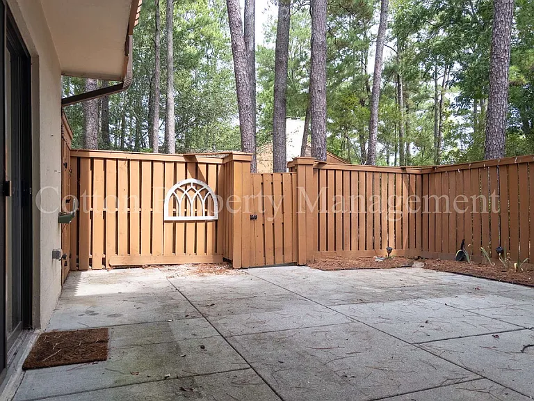 2030 Albert Cir — Photo 31