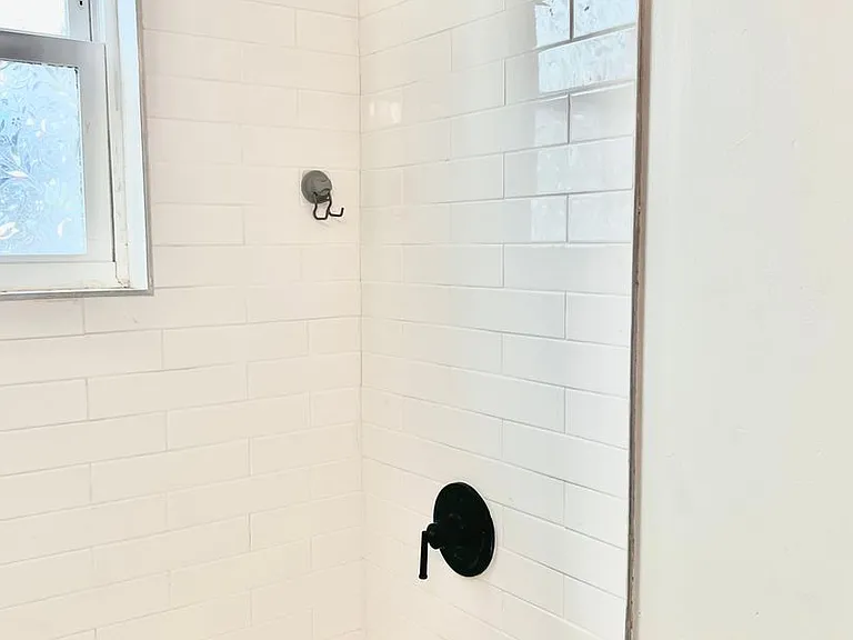 3562 Mynders Ave — Photo 9
