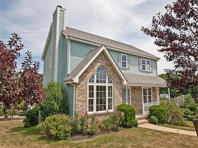 1st image of 163 Bayberry Ln