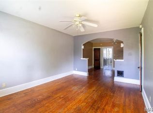 3927 Tholozan Ave #2W, Saint Louis, MO 63116