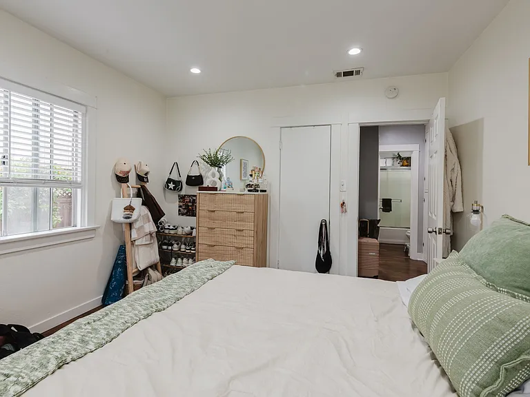 2251 Felspar St — Photo 13