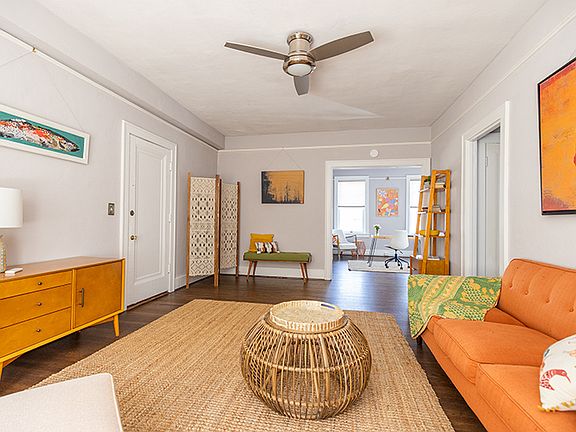 4th image of 828 N Elm St