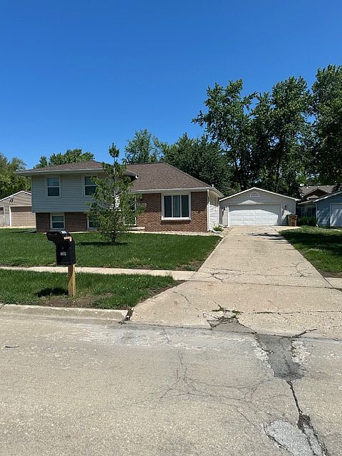 1st image of 1309 Lyndale Dr