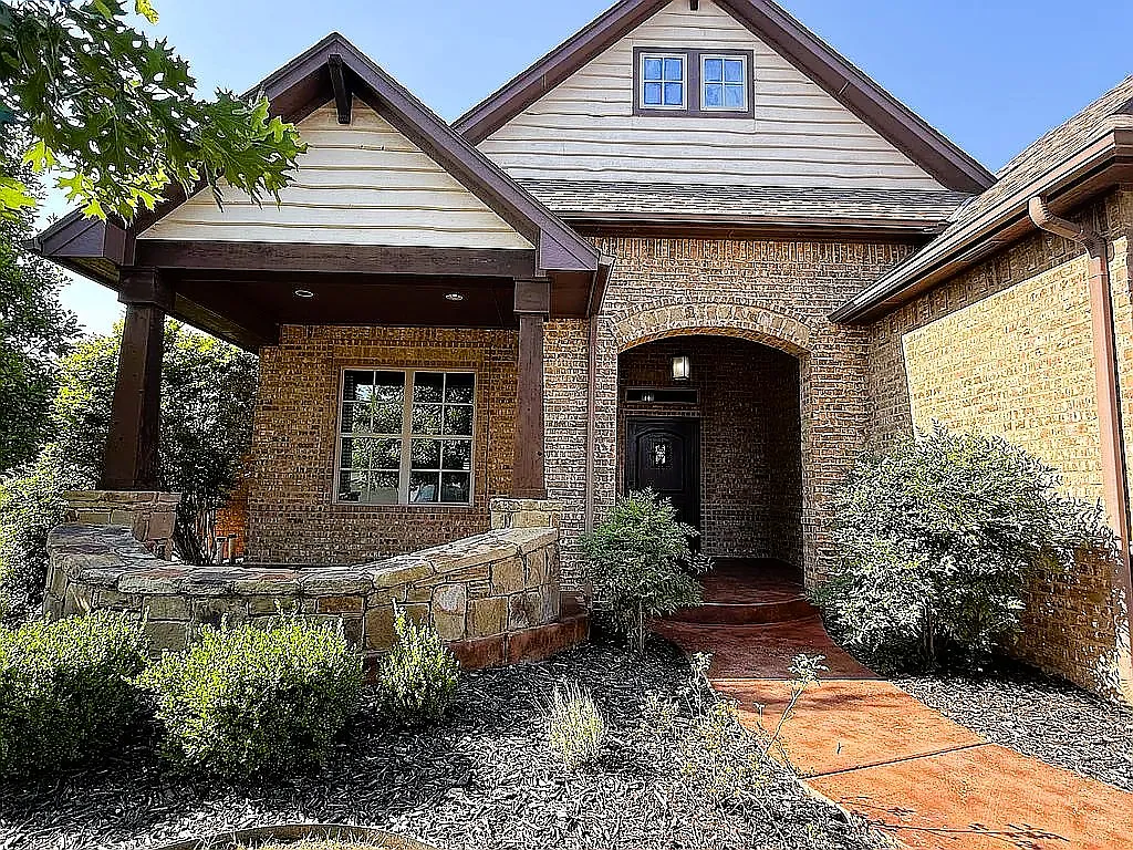 3 bed, 2.5 bath, 2210 sqft, $3,250 — Photo 1