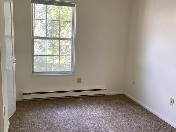 5th image of 10 W Northwood Dr APT 23