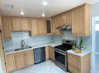 906 N Hampton St, Anaheim, CA 92801