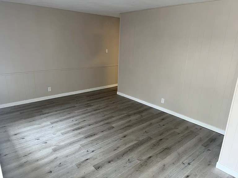 101 Avenue G #A — Photo 4