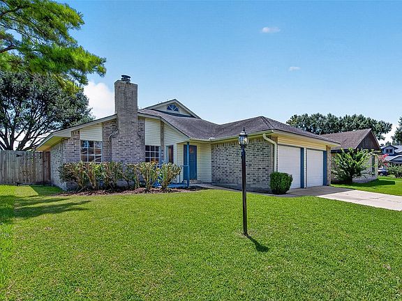 2nd image of 3311 S Briar Knoll Dr