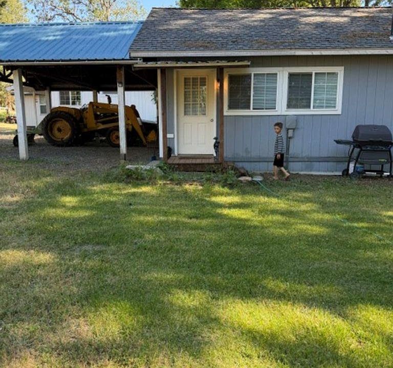 2nd image of 11341 Quartz Valley Rd