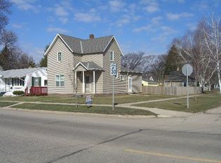 400 W 5th St, Morris, MN 56267