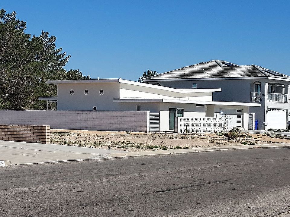 2nd image of 26769 Blue Water Rd