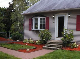 52 Varnum Rd, Dracut, MA 01826