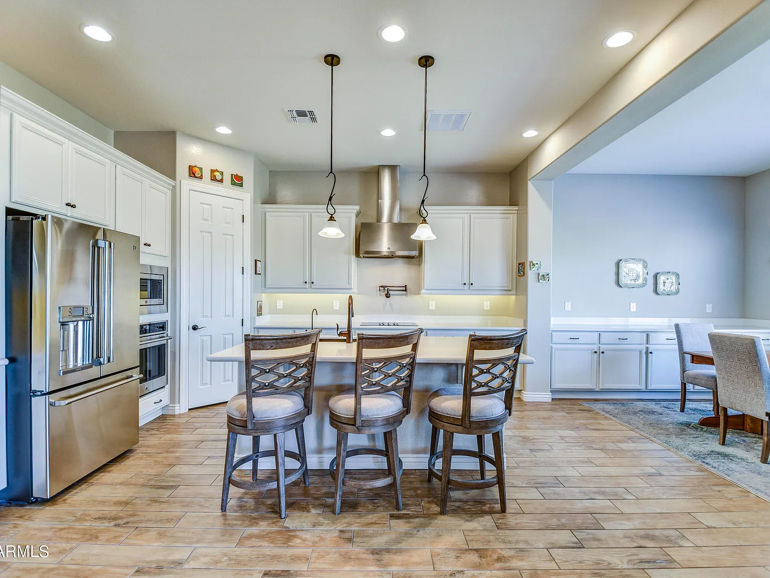 4 bed, 3078 sqft, $3,199 — Photo 3