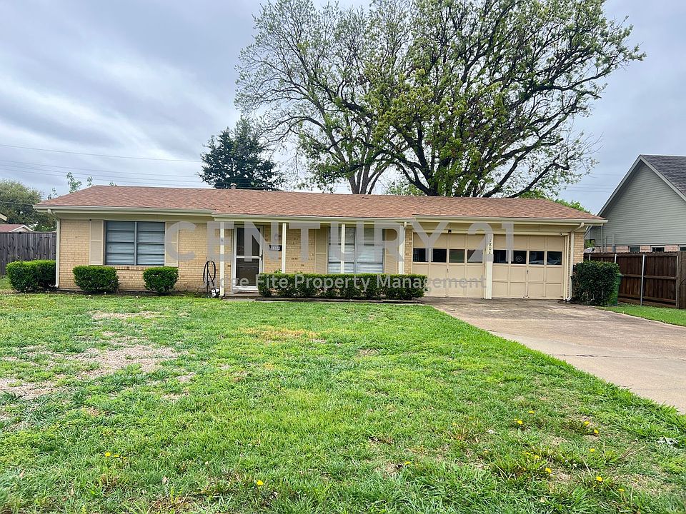1st image of 1804 Highland Dr