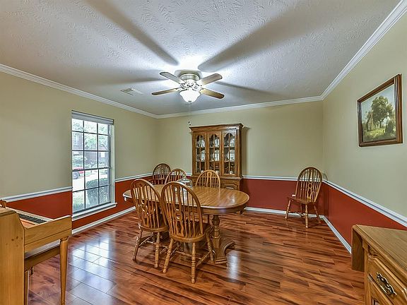 4th image of 1936 Prairie Creek Dr