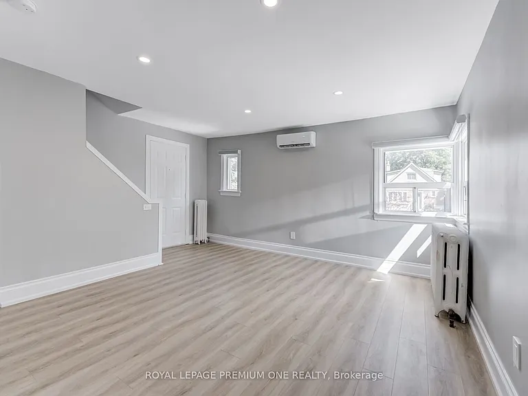 79 25th St #2 — Photo 15
