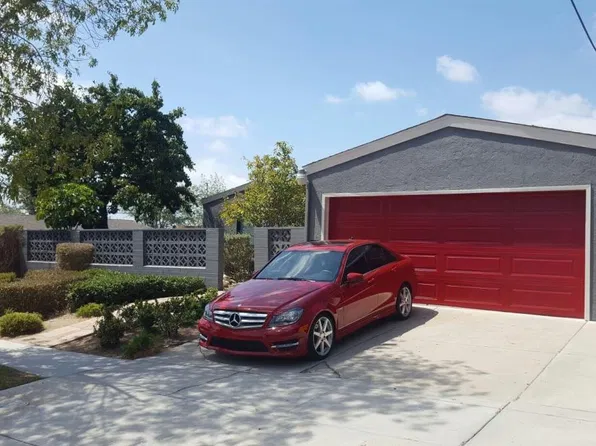 5320 Hewlett Dr, San Diego, CA 92115