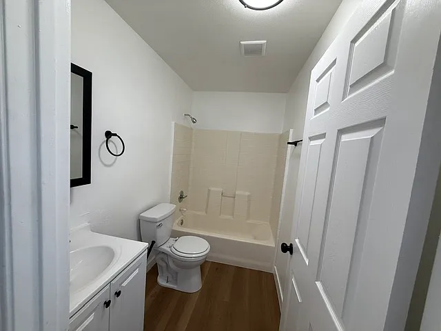 8718 S Main St — Photo 9