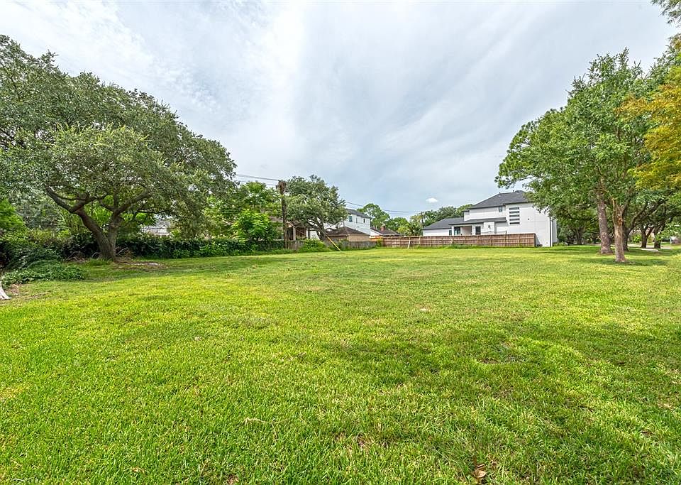 1st image of 4931 Braesheather Dr