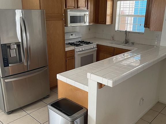 3rd image of 25538 Portola Loop